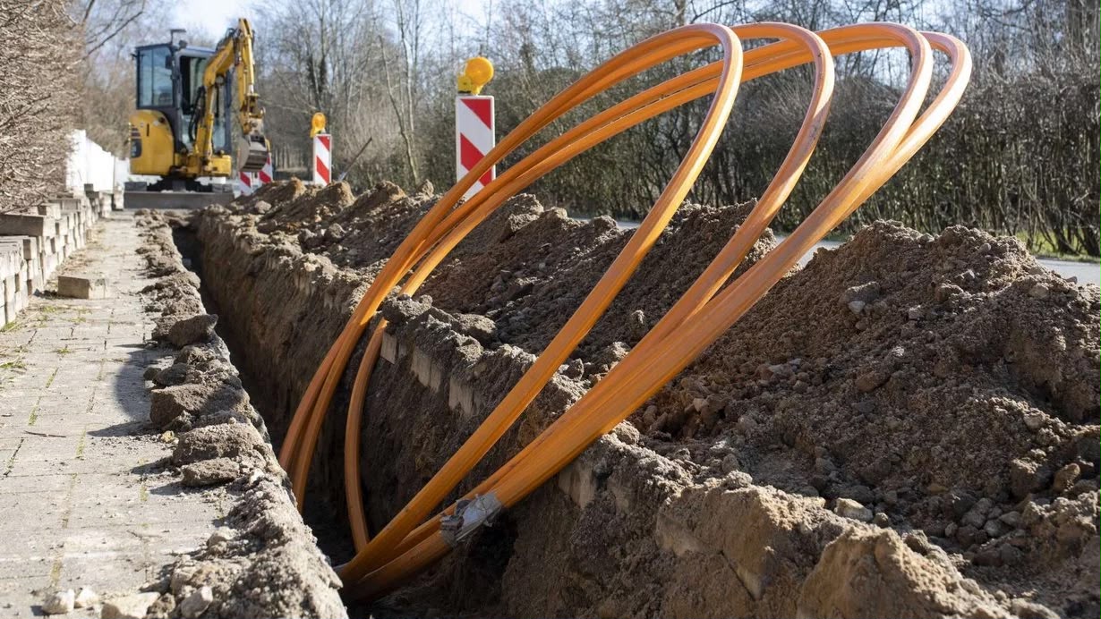 Lucrări fibră optică pe șantier
