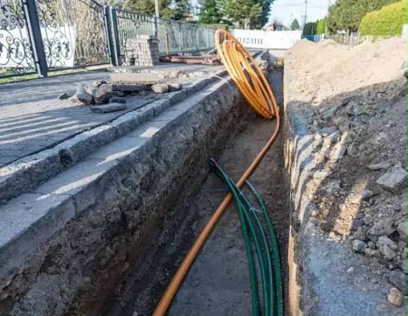 Echipă la lucrări de fibră optică